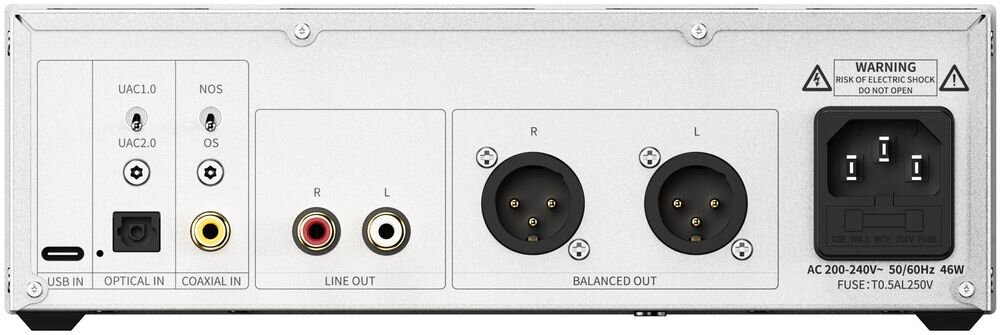 Przetwornik C/A FIIO Warmer R2R USB-C COAX RCA XLR UAC1.0 UAC2.0 pasmo 20–45000 Hz i wymiary, urządzenie na białym tle
