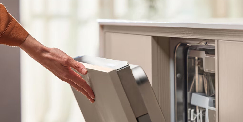 ZMYWARKA MIELE G 7600 SCI otwieranie zamykanie delikatne wygoda komfort drzwi zawiasy