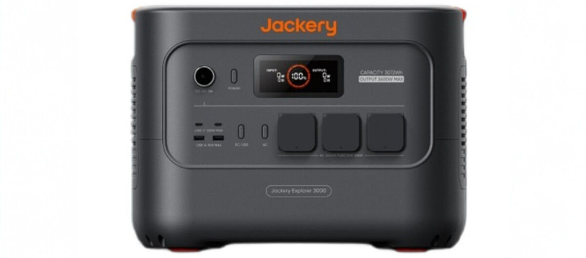 Stacja zasilania JACKERY Explorer 3000 V2 EU 3072 Wh Bank energii, pojemność, lodówka, porty, AC, na białym tle stacja zasilania frontem na wprost