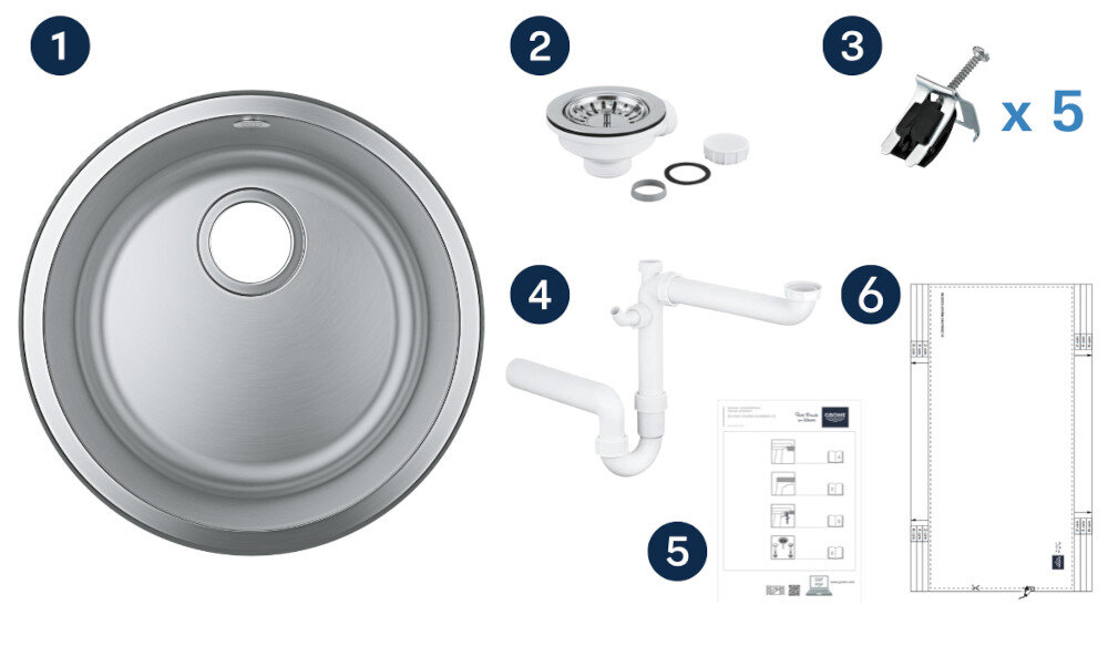 Zlewozmywak jednokomorowy GROHE K200 31720SD0 Stal szlachetna Na zdjęciu przedstawiono kompletny zestaw montażowy do zlewozmywaka, obejmujący sam stalowy zlewozmywak z ociekaczem, korek z korkiem automatycznym, syfon, odpływ oraz 14 zaczepów mocujących. Po prawej stronie widoczne są również instrukcja montażu i papierowy szablon wycięcia otworu w blacie