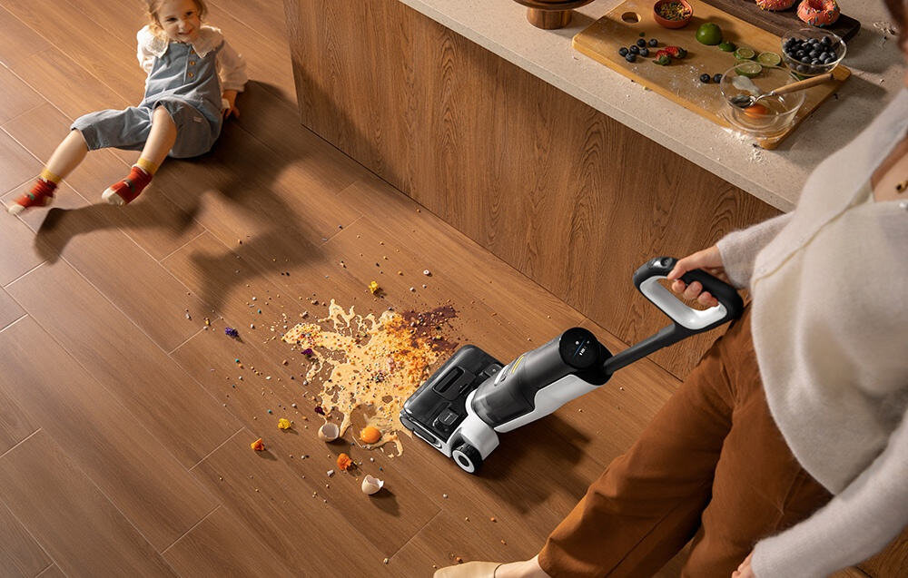 Odkurzacz ROBOROCK F25 ACE Płynna i precyzyjna praca technologia SlideTech™ 2.0 Dwa bezszczotkowe silniki sterujące kołami Obrotowy przegub o kącie 70° omijanie przeszkód i mebli ułatwienie