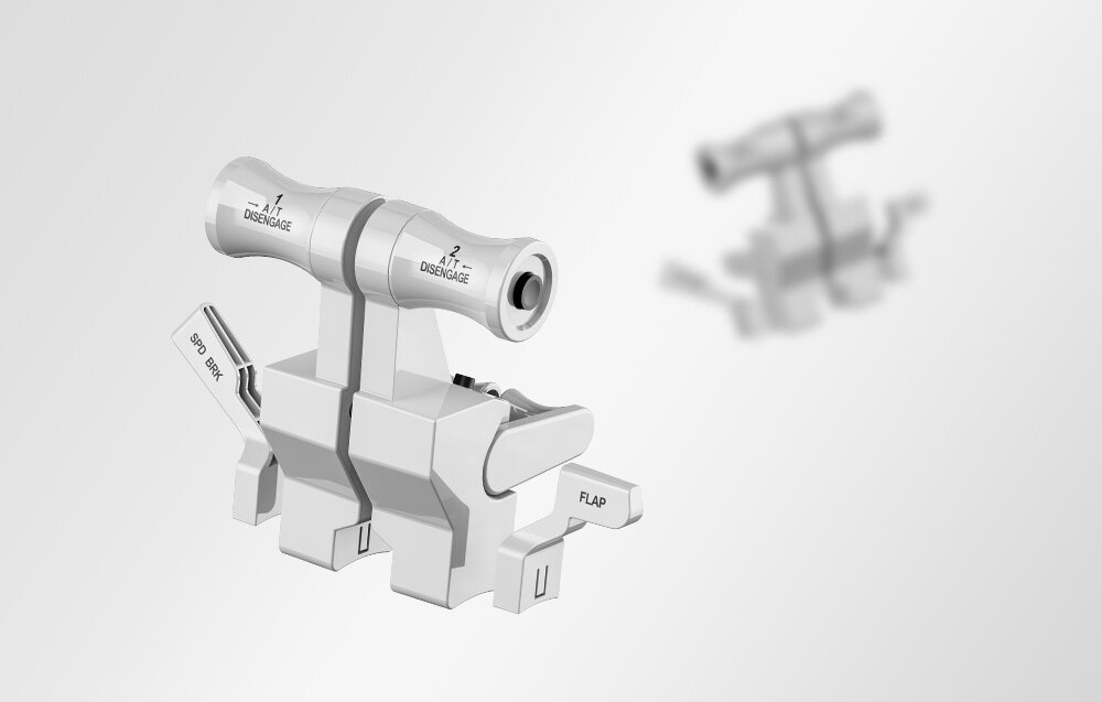 Moduł przepustnicy MOZA RACING AS015 TQB, TOGA, dźwignie, realizm, kontrola, Schemat techniczny uchwytu monitora SPK FLAP z etykietami „Disengage” na cylindrach gazowych, wspornikami SPD BRK i FLAP, pokazujący pozycje złożone i rozłożone.