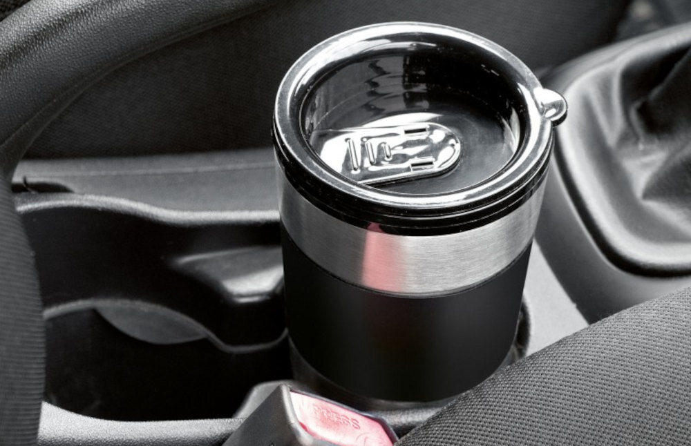 Kawiarka CLATRONIC KA 3733 Czarno-srebrny praktyczny kubek termiczny pojemność antypoślizgowy pasek guma Soft Touch ułatwienie