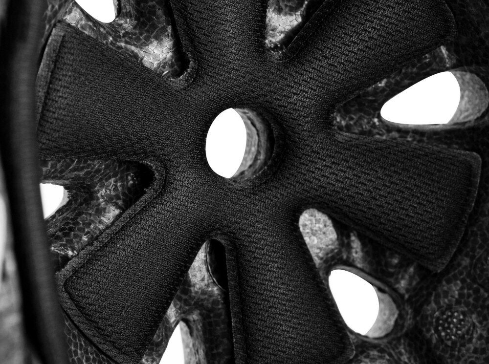 Kask rowerowy SPOKEY Pumptrack Zielony (rozmiar S) bardzo dobra certykulacja wentylacja powietrza miękka pianka styropian EPS