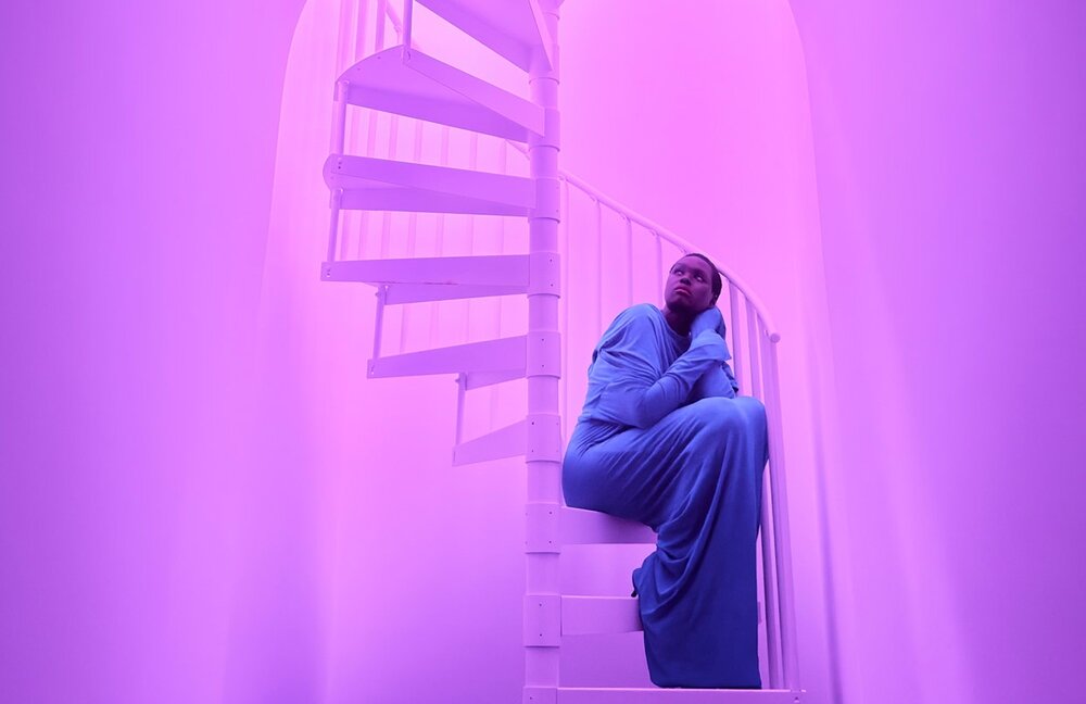 APPLE iPhone 17 Pro tryb Noc zdjęcia w słabym świetle i wysoka szczegółowość