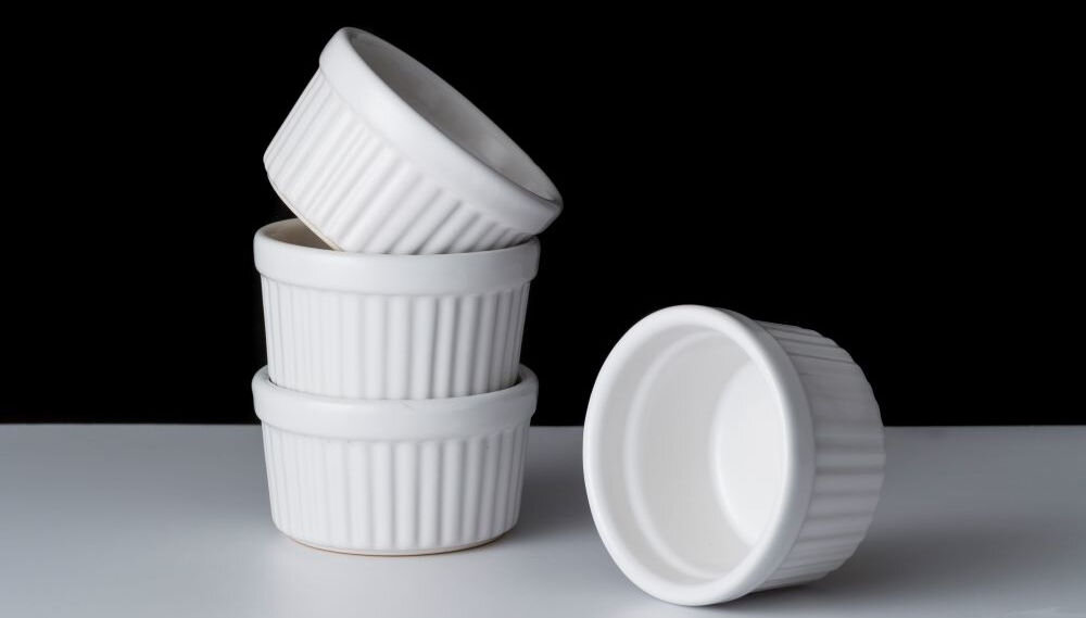 Naczynia do zapiekania MASON CASH Classic 2001.546 (4 szt.) praktyczność elegancja odporne na temperatury do 240 stopni w piekarniku  w mikrofalówce zapiekanie potraw przygotowanie szybkiego ciasta przystosowane do mrożenia łatwe w utrzymaniu czystości można je myć w zmywarce wszechstronność trwałość wygoda funkcjonalność 