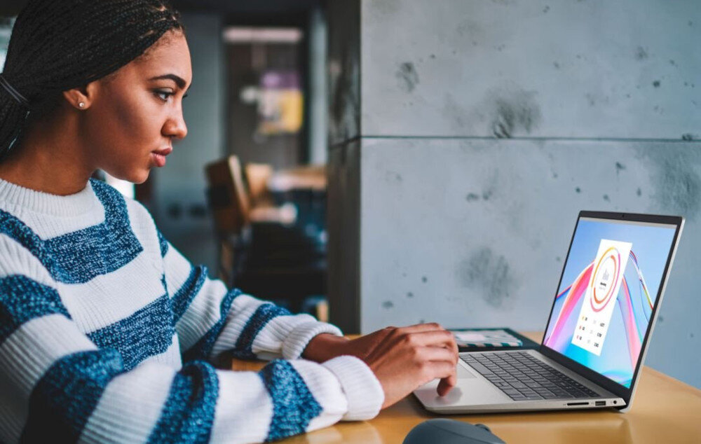 Laptop DELL Inspiron 3520-9874 15.6 IPS i5-1235U 16GB RAM 1TB SSD Windows 11 Home kamera mikrofon zaślepka głośniki