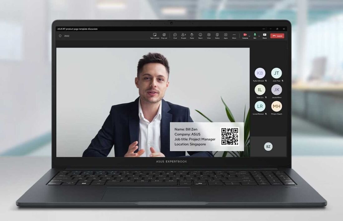 Laptop z widocznym ekranem, na którym trwa wideokonferencja z mężczyzną w garniturze. Na ekranie widoczny jest tekst: \'Name: Bill Zen, Company: ASUS, Job title: Project Manager, Location: Singapore\'.