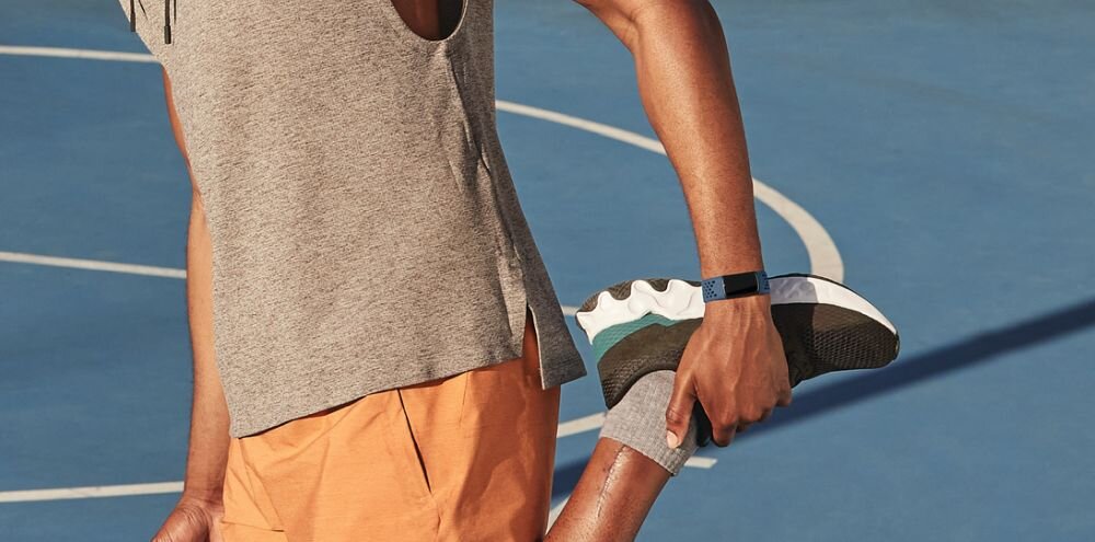 Smartband Google FITBIT Charge 5  ekran bateria czujniki zdrowie sport pasek ładowanie pojemność rozdzielczość łączność sterowanie krew puls rozmowy smartfon aplikacja 