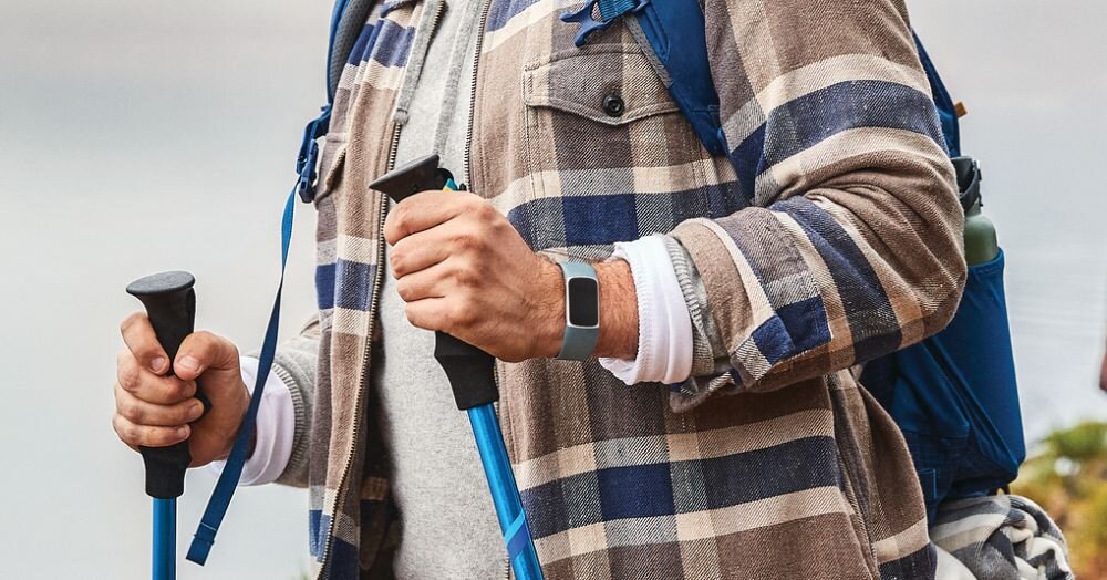 Smartband Google FITBIT Charge 5  ekran bateria czujniki zdrowie sport pasek ładowanie pojemność rozdzielczość łączność sterowanie krew puls rozmowy smartfon aplikacja 