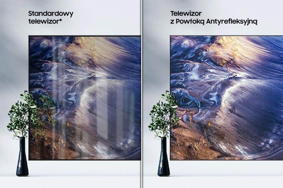 Na lewym zdjęciu widać standardowy telewizor bez powłoki antyrefleksyjnej, a na prawym pozbawiony odblasków model Oled S90C dostępny w Media Expert