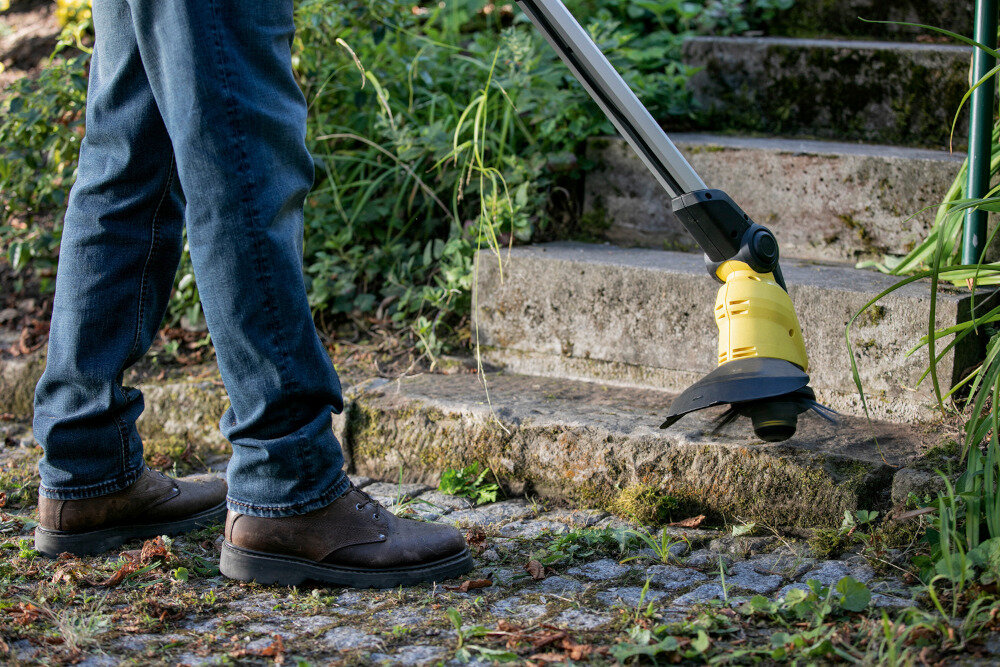 Wycinak do chwastów KARCHER WRE 18-55 1.445-244 szczotka nylonowe wlosie asystent zblizeniowy