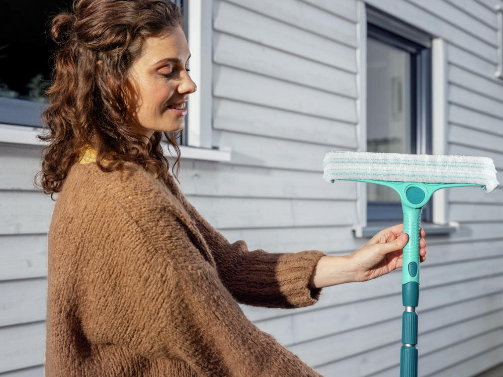 Drążek teleskopowy LEIFHEIT 145-400 cm wygląd prezentacja design wizualizacja Wielofunkcyjne narzędzie sprzątania