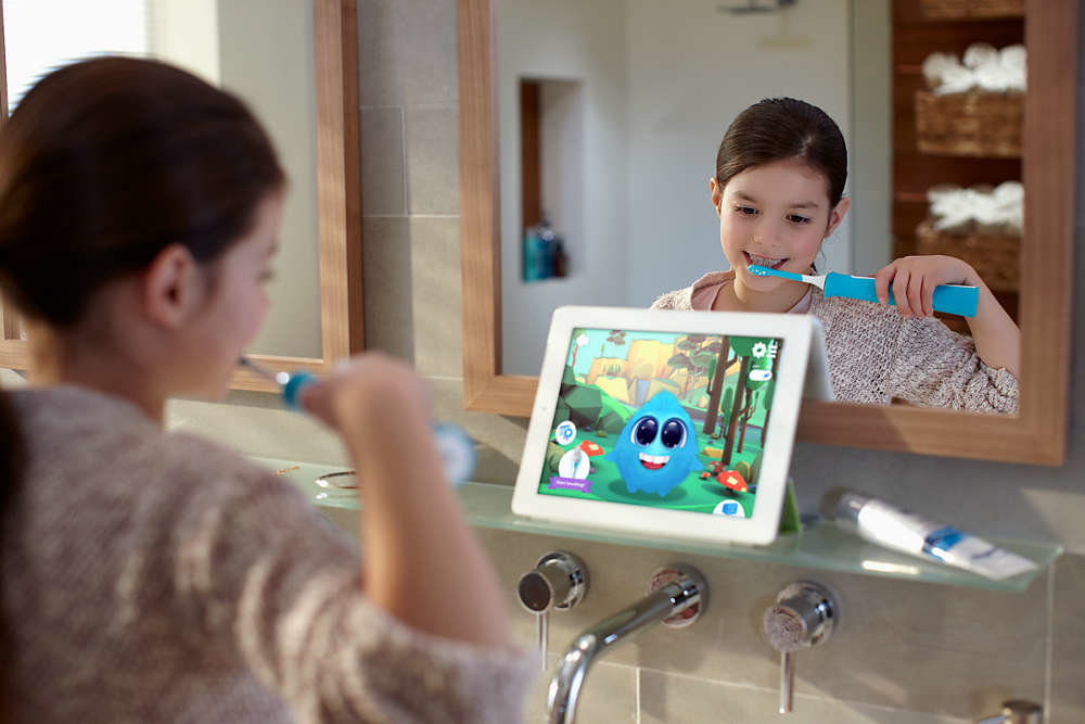 Szczoteczka soniczna PHILIPS Sonicare For Kids HX6322/04 APLIKACJA