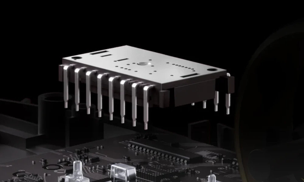 MCHOSE K7 Ultra  sensor PAW3950 Rozdzielczość do 42 000 DPI i prędkość śledzenia 750 IPS - Zbliżenie na czujnik do myszki komputerowej unoszący się nad płytą główną