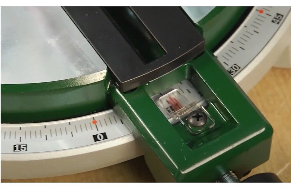 Piła ukośnica BOSCH PCM 8 Łatwe ustawianie kąta cięcia