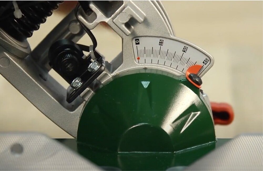 Piła ukośnica BOSCH PCM 8 Proste ustawianie kąta nachylenia