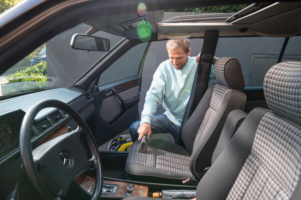 Odkurzacz piorący KARCHER SE 3-18 Compact Battery Set 1.081-502.0 (Bezprzewodowy) Wydajna praca szybkie ładowanie czas pracy efektywne czyszczenie