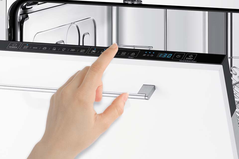 Stylowy panel po wewnętrznej stronie zmywarki Stylowy panel po wewnętrznej stronie zmywarki