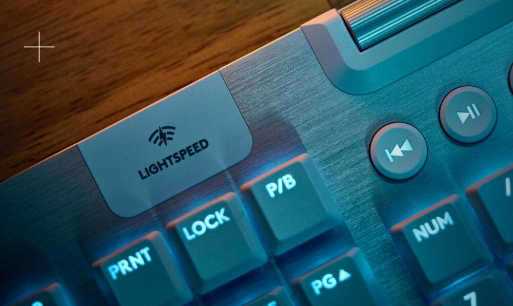 Klawiatura LOGITECH G915 X Lightspeed łączność Lightspeed Bluetooth podłączenie