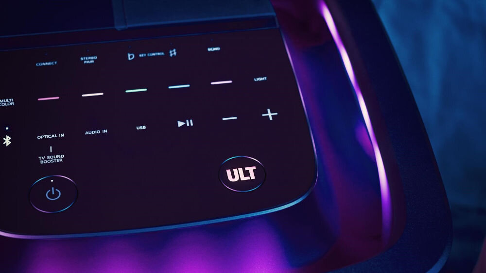 Power Audio SONY ULT Tower 9 AC Karaoke Czarny zbliżenie na panel sterowania tryb ult1 deep bass wzmacnianie niskich częstotliwości tryb ul2 attack bacc energetyczny bas