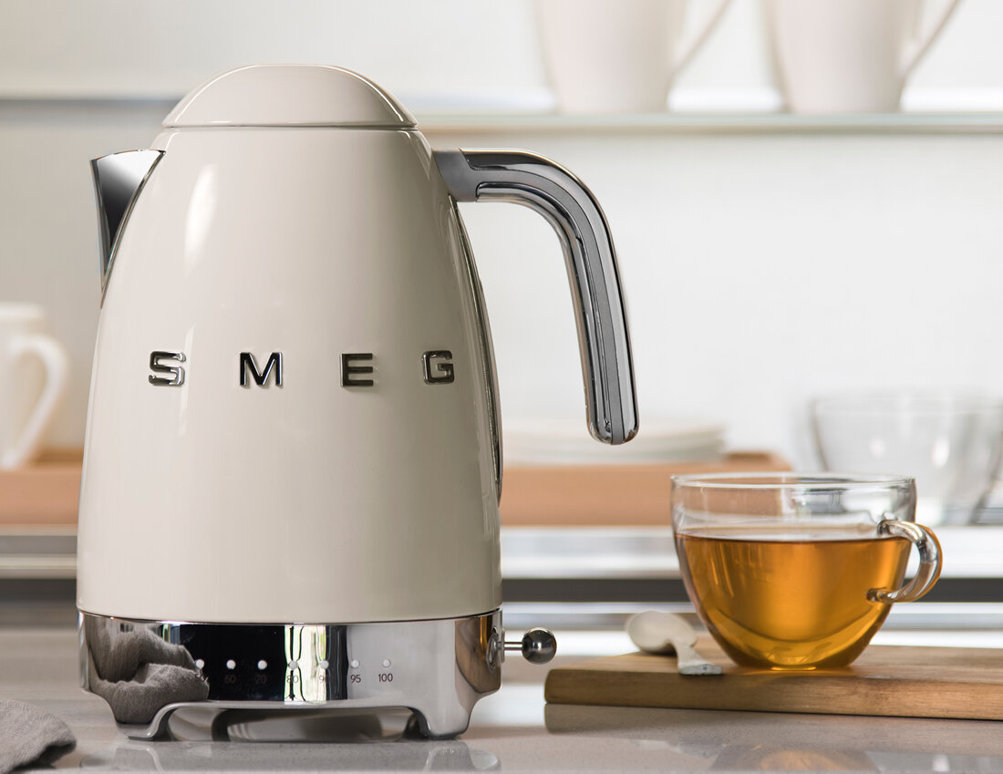 CzajnikSMEGKLF04CREU-czajnik_obrotowa-podstawa