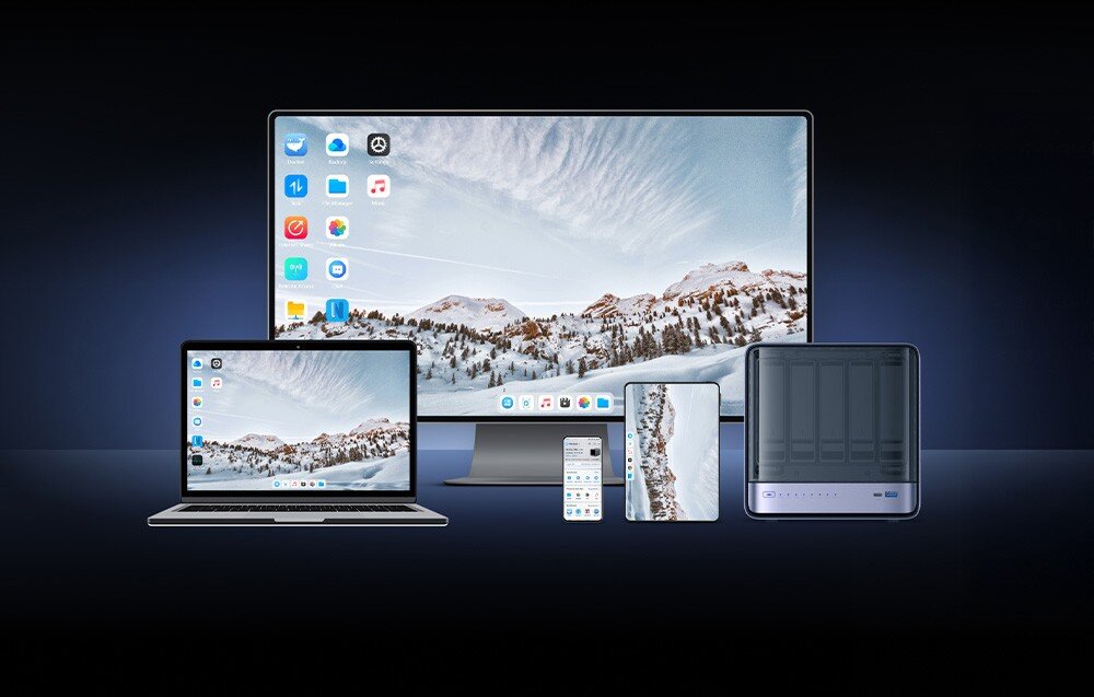 Serwer plików MINISFORUM N5 AI NAS Laptop, monitor, smartfon i tablet stoją obok serwera NAS na ciemnym tle