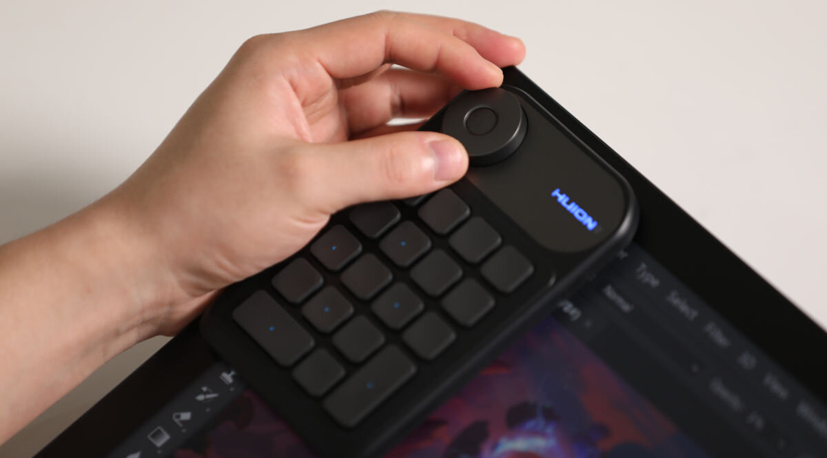 Tablet graficzny 18.4 HUION Kamvas Pro 19 4K zewnętrzna klawiatura Keydial mini (k20) możliwość zaprogramowania 18 przycisków kółka Dial