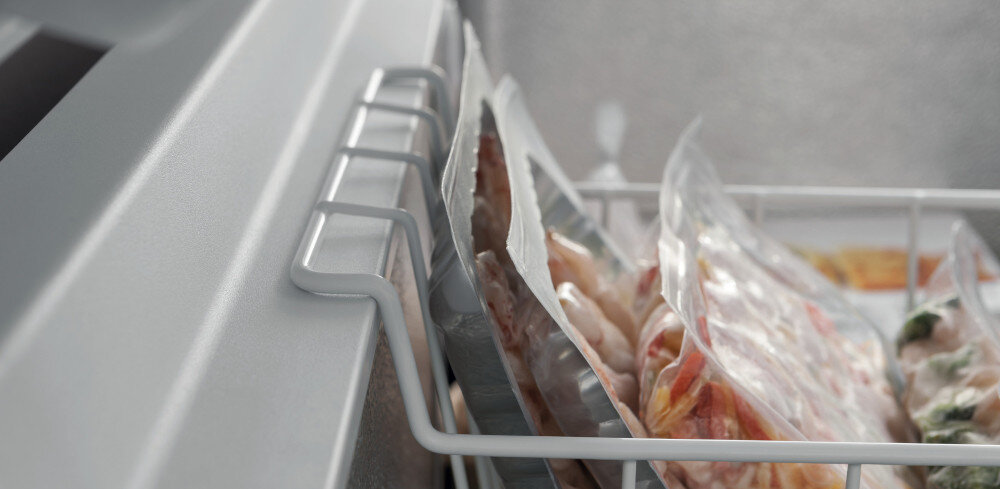 ZAMRAŻARKA WHIRLPOOL WH2010 FO 2 pojemność wnętrze wymiary dużo miejsca