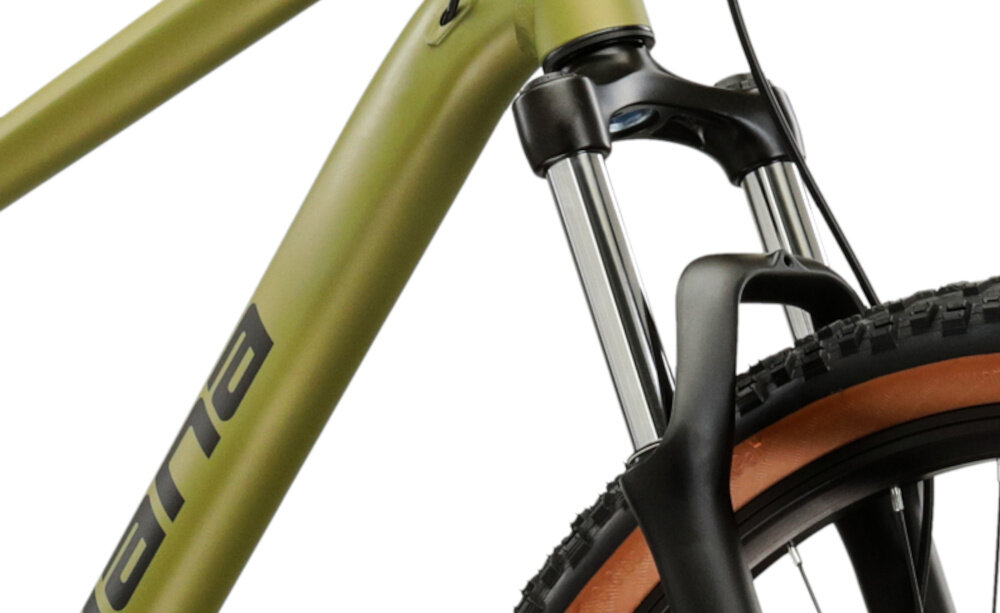 Rower górski MTB INDIANA X-Pulser 2.9 M18 29 cali męski Zielono-czarny zbliżenie na amortyzator widok od przodu lekko pod skosem rower typu hardtail przedni amortyzator marki ZOOM typu Forgo 565 skutecznie tłumi drgania i wstrząsy płynna i stabilna jazda amortyzator poprawia przyczepność kół kontrola nad rowerem wyższy poziom bezpieczeństwa i komfortu jazdy