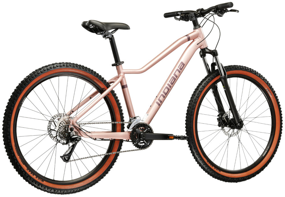 Rower górski MTB INDIANA X-Pulser 2.9 D15 27 cali damski Różowo-złoto-fioletowy rower na białym tle widoczny od tyłu pod skosem komfort jazdy odpowiednia kontrola nad rowerem 15-calowa aluminiowa rama rower jest bardzo zwinny lekki waga 15 kg łatwo podnieść go odporność na korozję wybór rozmiaru ramy Twój wzrost mierzony w zrelaksowanej pozycji typ roweru dla osób o wzroście od 154 do 165 cm