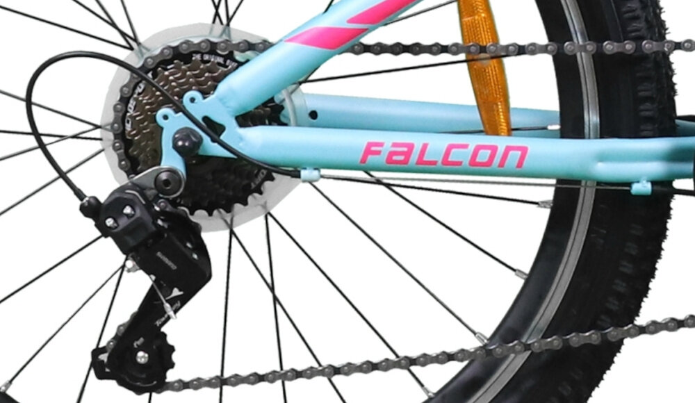 Rower młodzieżowy INDIANA Falcon 24 cale dla dziewczynki Niebieski zbliżenie na przerzutkę biegów białe tło 7 przełożeń tylna przerzutka SHIMANO Tourney duża wytrzymałość i sprawne działanie zmiana biegów jest płynna i bezproblemowa manetka SHIMANO Revoshift typu SL-RV300 odpowiednie dobranie właściwego przełożenia do danego terenu