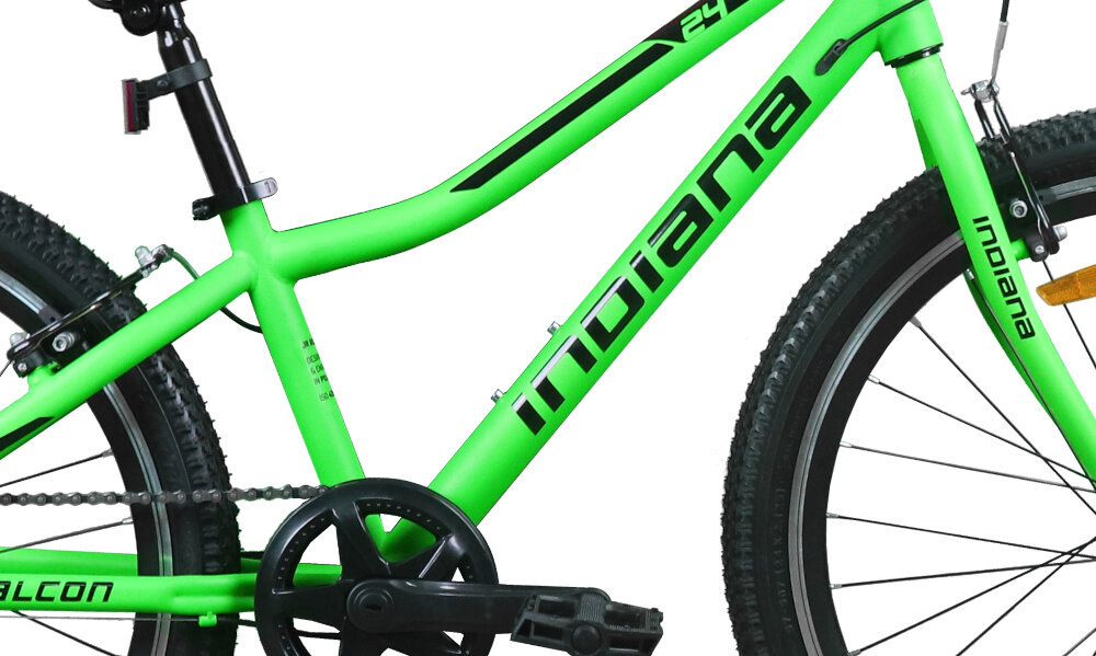Rower młodzieżowy INDIANA Falcon 24 cale dla chłopca Zielony zbliżenie na ramę białe tło komfort jazdy odpowiednia kontrola nad rowerem 11-calowa stalowa rama bardzo dobrze tłumi wibracje rower amortyzuje niewielkie nierówności bardzo wytrzymała łatwa w naprawie dostosowana do najmłodszych geometria wybór rozmiaru ramy Twój wzrost mierzony w zrelaksowanej pozycji typ roweru