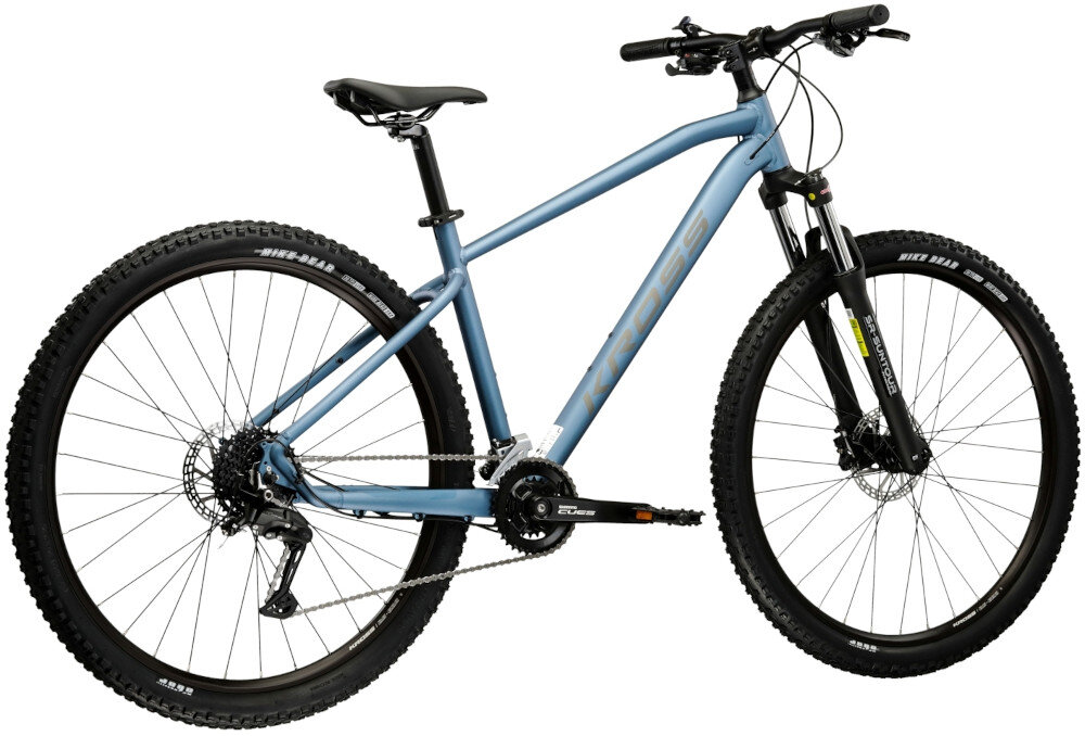 Rower górski MTB KROSS XPRT 9.2 M20 29 cali męski Niebiesko-grafitowy zbliżenie na oponę widoczny bieżnik rozmiar koła 29 cali łatwe pokonywanie przeszkód duży kontakt koła z podłożem szerokie opony marki OBOR dobra przyczepność dwukomorowe aluminiowe obręcze zachowanie regularnego kształtu kół stabilne trzymanie opony bezpieczna i komfortowa jazda regularne sprawdzanie ciśnienia powietrza wartość na bocznej części opony