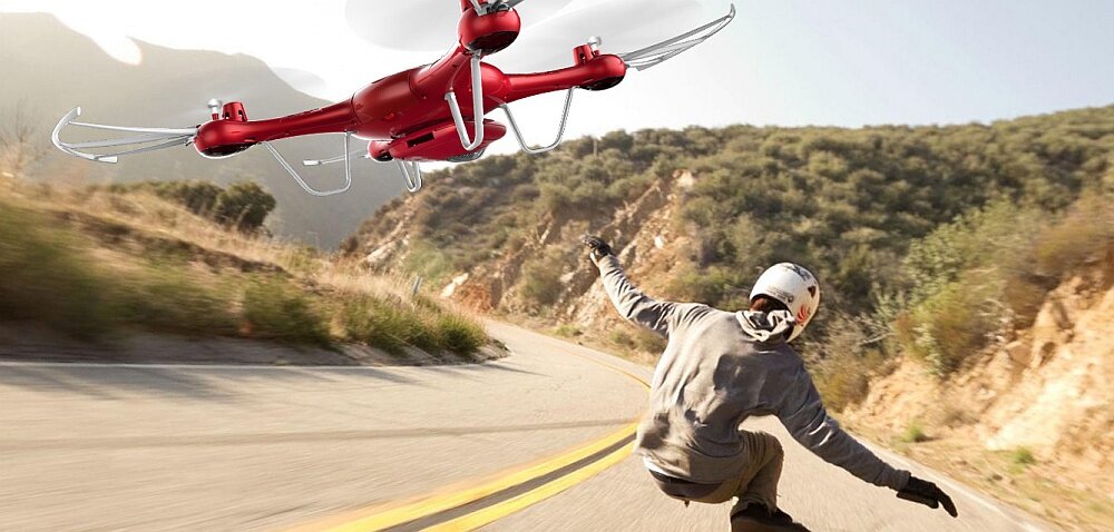 Dron SYMA X5UW lot bateria zasięg kamera obraz rozdzielczość stabilizacja 