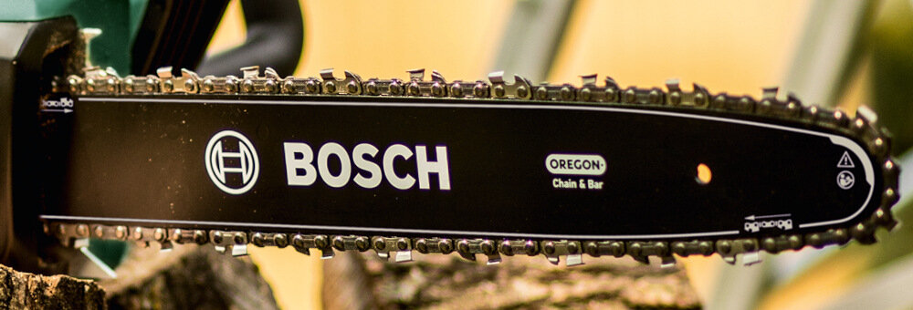 Piła elektryczna BOSCH UniversalChain 35 06008B8303 do typowych prac wycinkowych do niezwykle precyzyjnych zadan specjalnych prowadnica dlugosc 35 cm lancuch marki OREGON podzialka 3/8 cala grubosc 0,11 cm