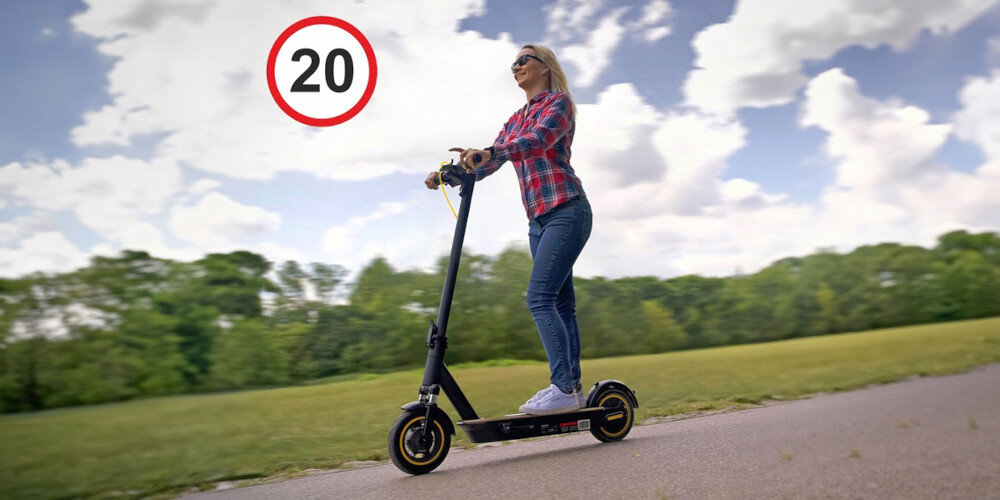 Hulajnoga elektryczna XRIDER M10 PRO Czarny silnik moc 500 W moc do dynamicznej jazdy kat nachylenia podjazdow do 25 stopni moment szczytowy PEAK moc az do 1000 W sila wydajnosc