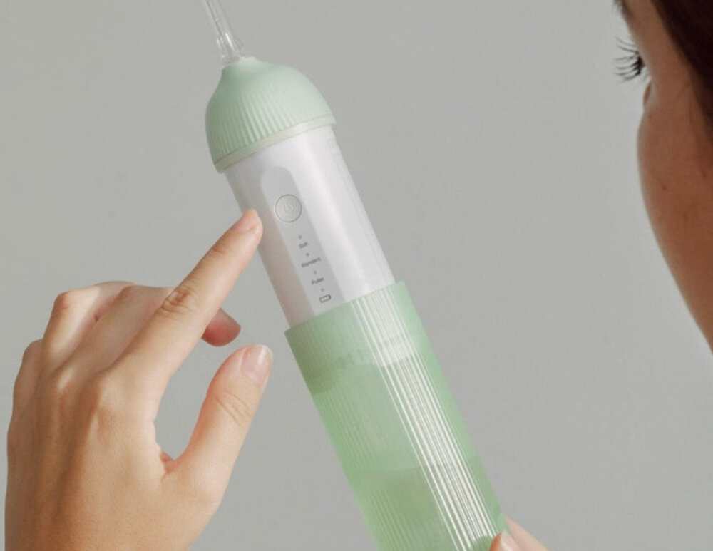 Irygator BE LUCENT Flare Water Flosser Miętowy Trzy tryby pracy Tryby Standardowy, Miękki i Masaż dopasowanie potrzeby działanie Elastyczna regulacja pielęgnacja bez uczucia dyskomfortu