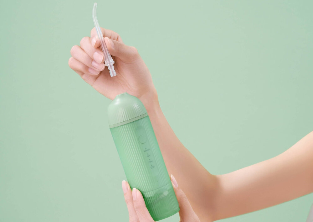 Irygator BE LUCENT Flare Water Flosser Miętowy Dwie dysze w zestawie dopasowanie potrzeby praktyczne rozwiązanie higiena komfort wygoda