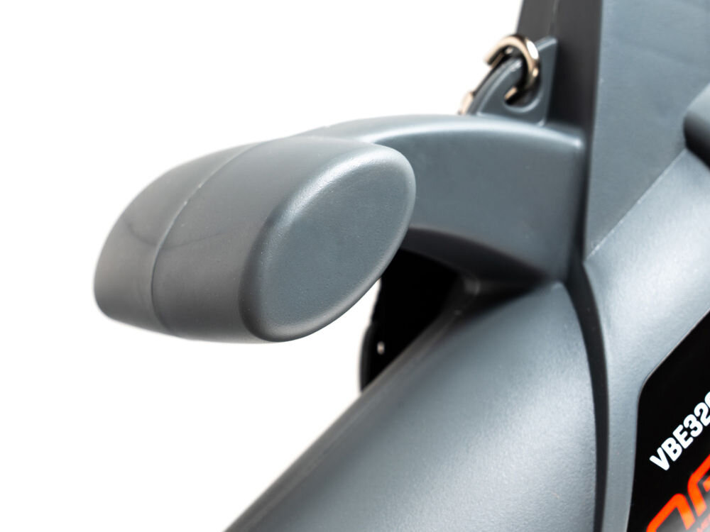 Odkurzacz do liści elektryczny NAC VBE320-FS-J tryb dmuchawy łatwy dostęp do silnika widok na uchwyt