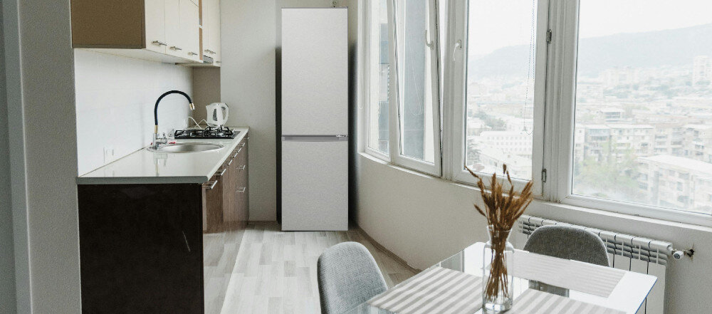 LODÓWKA SMITH&BROWN SFBF-532-SE3 technologia No Frost bez lodu szronu szklane Półki oświetlenie led sterowanie elektroniczne zamrażarka 3 szuflady nóżka poziomująca wygolda komfort ustawianie