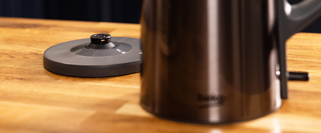 Czajnik BEKO WKM 7322 DX (1.5L) Szary Obrotowa podstawa 360° dopasowanie długość przewodu podstawa schowek