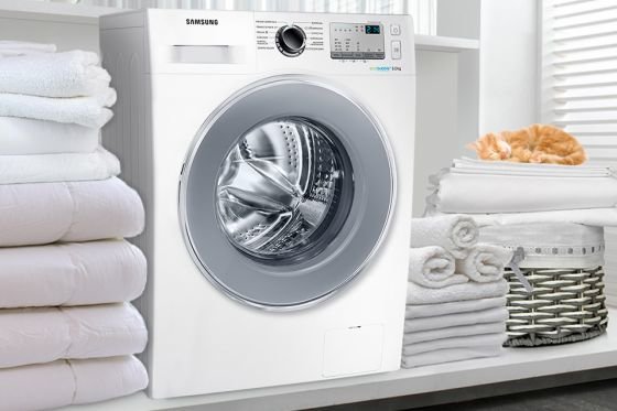 Samsung
Crystal
Gloss™.
Doskonała
linia,
elegancki
wygląd