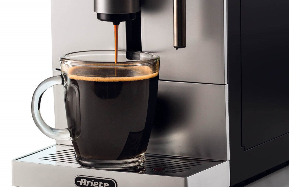 Ekspres ARIETE Diadema 1452/01 Srebrny Trzy napoje do wyboru trzy funkcje  klasyczna kawa, Americano i gorąca woda zaspokaja różne potrzeby