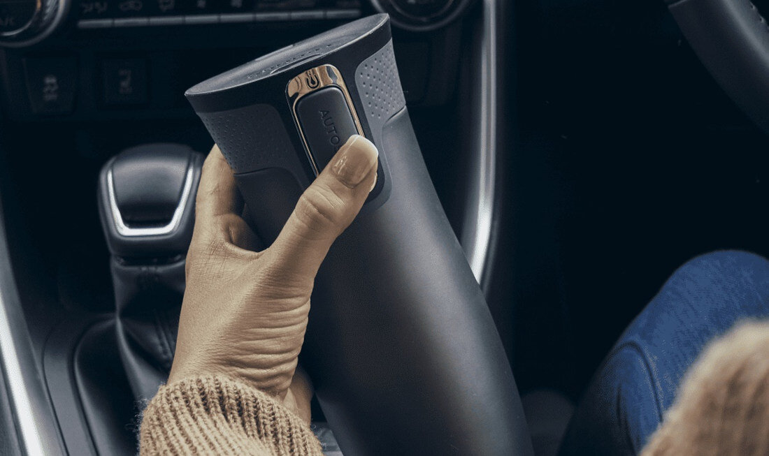 Kubek termiczny CONTIGO West Loop Malinowy technologia AUTOSEAL® szczelność przycisk obsługa blokada na nakrętce