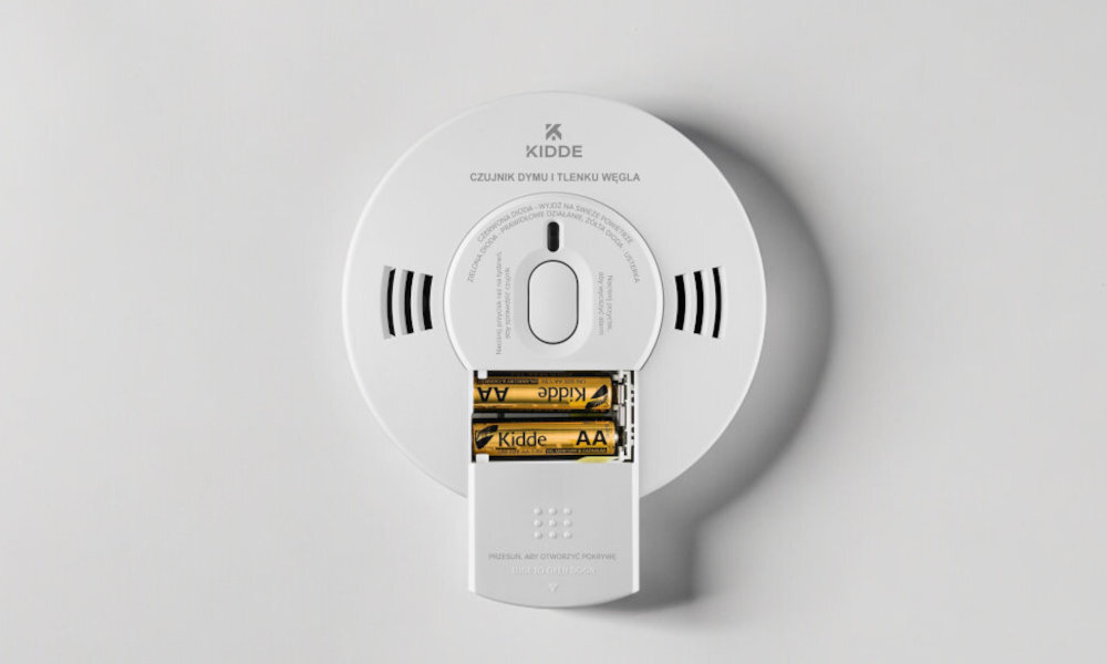 KIDDE K10SCO na suficie na ścianie zasilanie bateryjne dwoma bateriami alkalicznymi AA system automatycznej diagnostyki sensorów obwodów elektrycznych mechanizm zabezpieczający przed przypadkowym demontażem