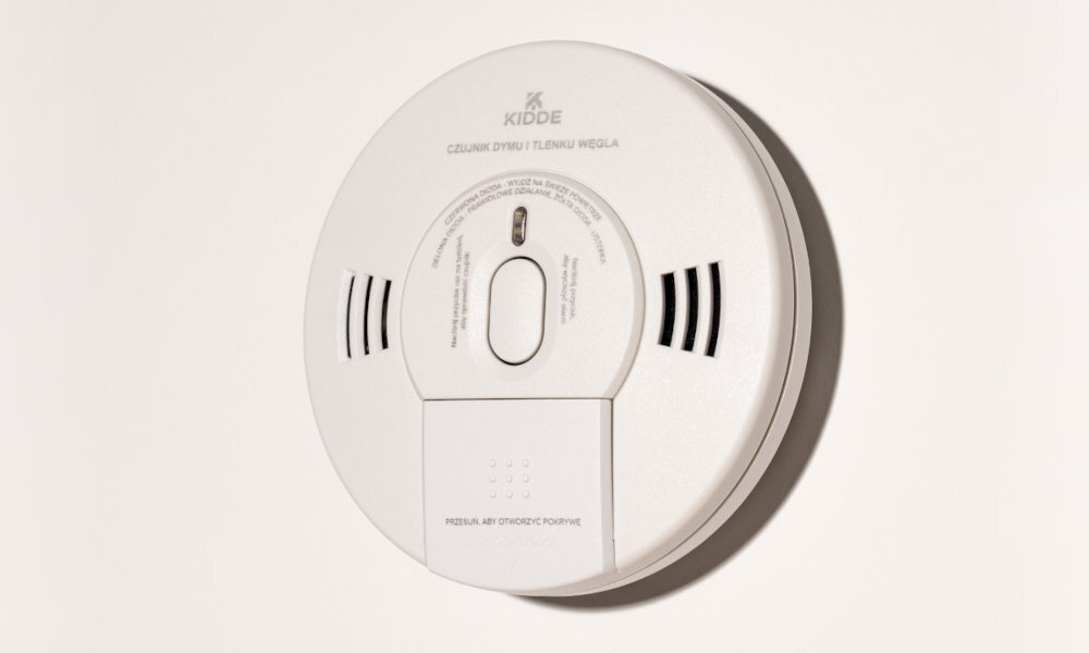 KIDDE K10SCO w pobliżu kuchni, w salonach, jadalniach, sypialniach, piwnicach, na strychach urządzenia elektryczne kominki czy ogrzewacze