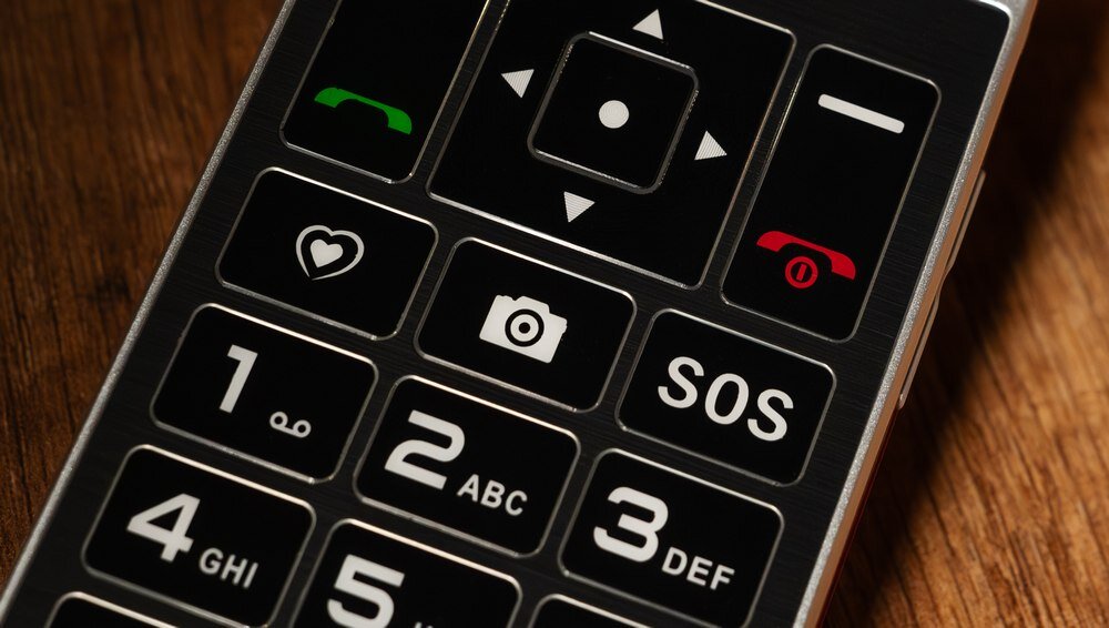 Telefon MAXCOM Comfort MM835 4G klawisze   