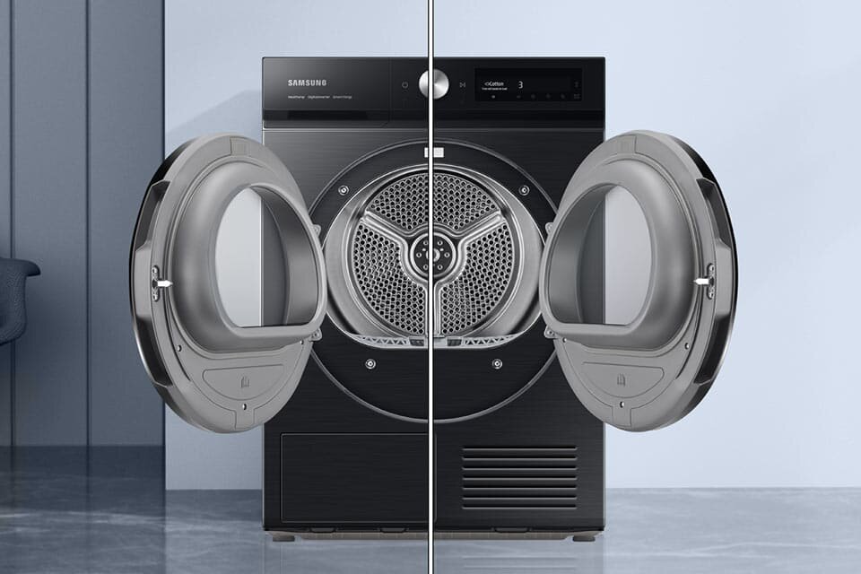 Otwieraj drzwi na prawo lub na lewo w zależności od tego, gdzie jest ustawiona Twoja suszarka Samsung