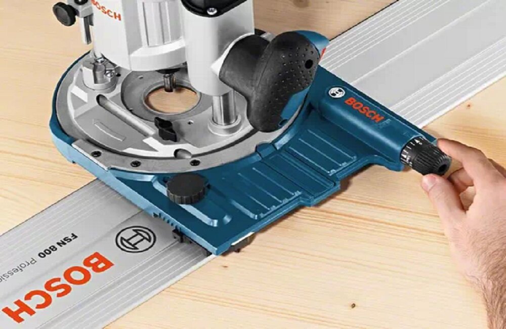 Osprzęt systemowy BOSCH FSN OFA Professional niezawodny Do wykonywania otworów w równych rzędach